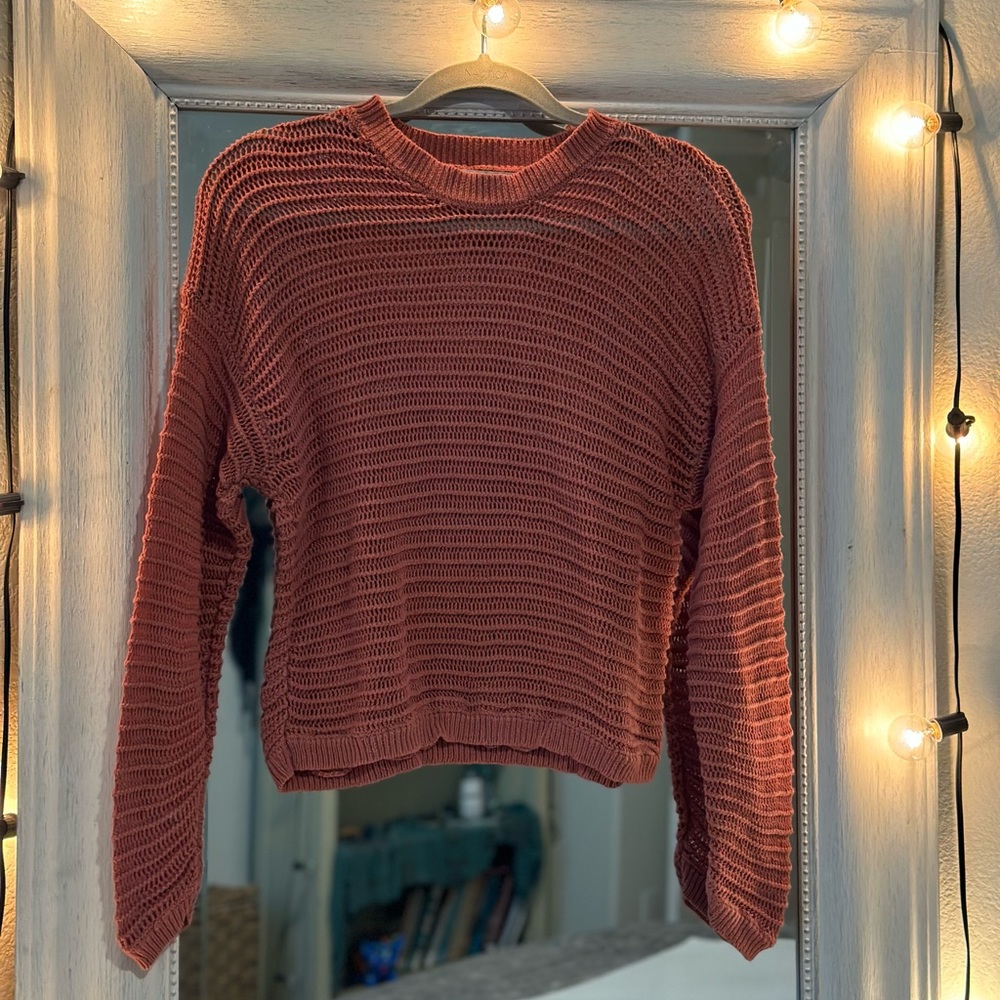 Forever 21 Sweater Size Medium